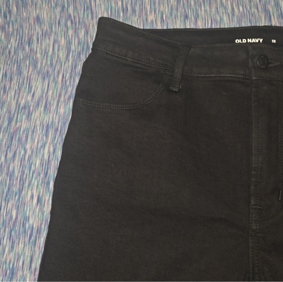 Old Navy High Rise Super Skinny Jeans - Picture 3 of 8